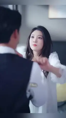 ဉာဏ်ရည်မမီတဲ့ ဇနီးလေးလို့ အထင်သေးခံရပေမယ့် သူ့ကိုအသက်ပေးပြီးချစ်တဲ့ ခင်ပွန်းကြောင့် အားလုံးကို အနိုင်ပိုင်းသွားနိုင်ခဲ့သူ။ ❤️ #ဇာတ်လမ်းအကျဉ်း #tiktokmyanmar #အချစ်ဇာတ်လမ်း #ဒရမ်မာ #လက်စားချေ 