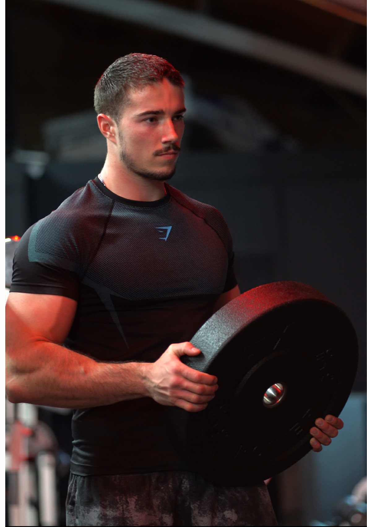 Biggest ONYX drop🦈 Vanavond 16okt 20:00 komt de grooste ONYX drop ooit online. Gebruik code 'MART' voor -10% @Gymshark 