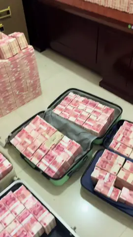 别忘了你是穷人家的孩子 雨来了就慢慢走一定要不择手段熬到家财万贯。