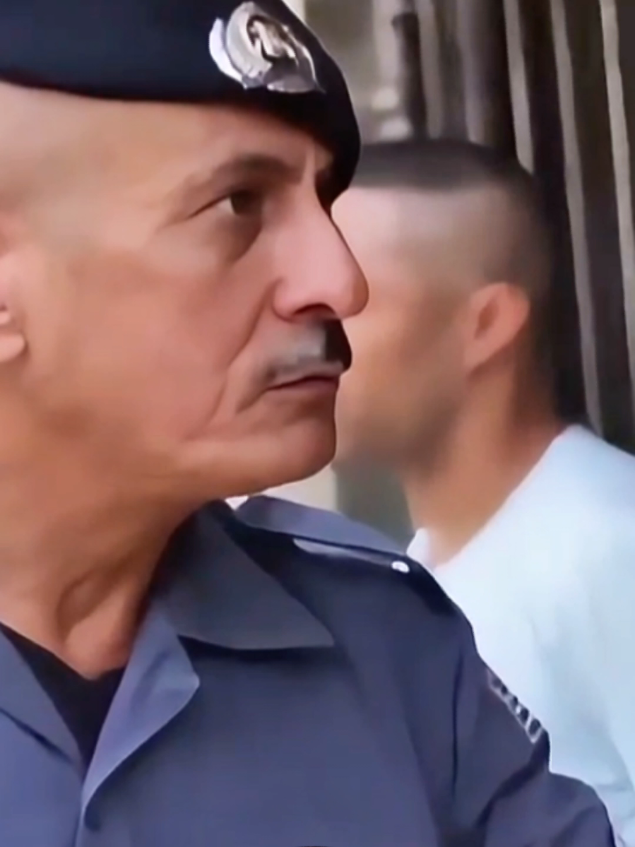 Tenente Pirata - AFASTA AS PERNAS OU QUER AJUDA #policia #policiamilitar #policial #abordagempolicial #police 