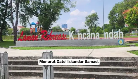 PAGAR GELANGGANG FUTSAL YANG MULAI BOCOR DI LAMAN REKREASI, KENCANA INDAH, TAMAN KENCANA, PANDAN INDAH, SELANGOR DARUL EHSAN. Pagar gelanggang futsal di Laman Rekreasi Kencana Indah yang baru selesai dibaikpulih telah mulai bocor di beberapa lokasi. Ini tidak menghairankan kerana impak dari bola yang ditendang akan menyebabkan pagar itu bocor. Oleh yang demikian saya mencadangkan pihak Majlis Perbandaran Ampang Jaya (MPAJ) menaikkan tembok di keliling gelanggang itu sekurang-kurangnya 3 kaki atau 1.2 meter. Walau bagaimanapun, di belakang tiang gol di mana bola kerap ditendang, tembok perlu dibina lebih tinggi dan lebih lebar dari gol tersebut. Membaikpulih pagar yang bocor tanpa menaikkan tembok tidak akan menyelesaikan masalah dan hanya satu pembaziran. Dato' Iskandar A Samad Pandan Indah 14 Oktober 2025 #CapCut 