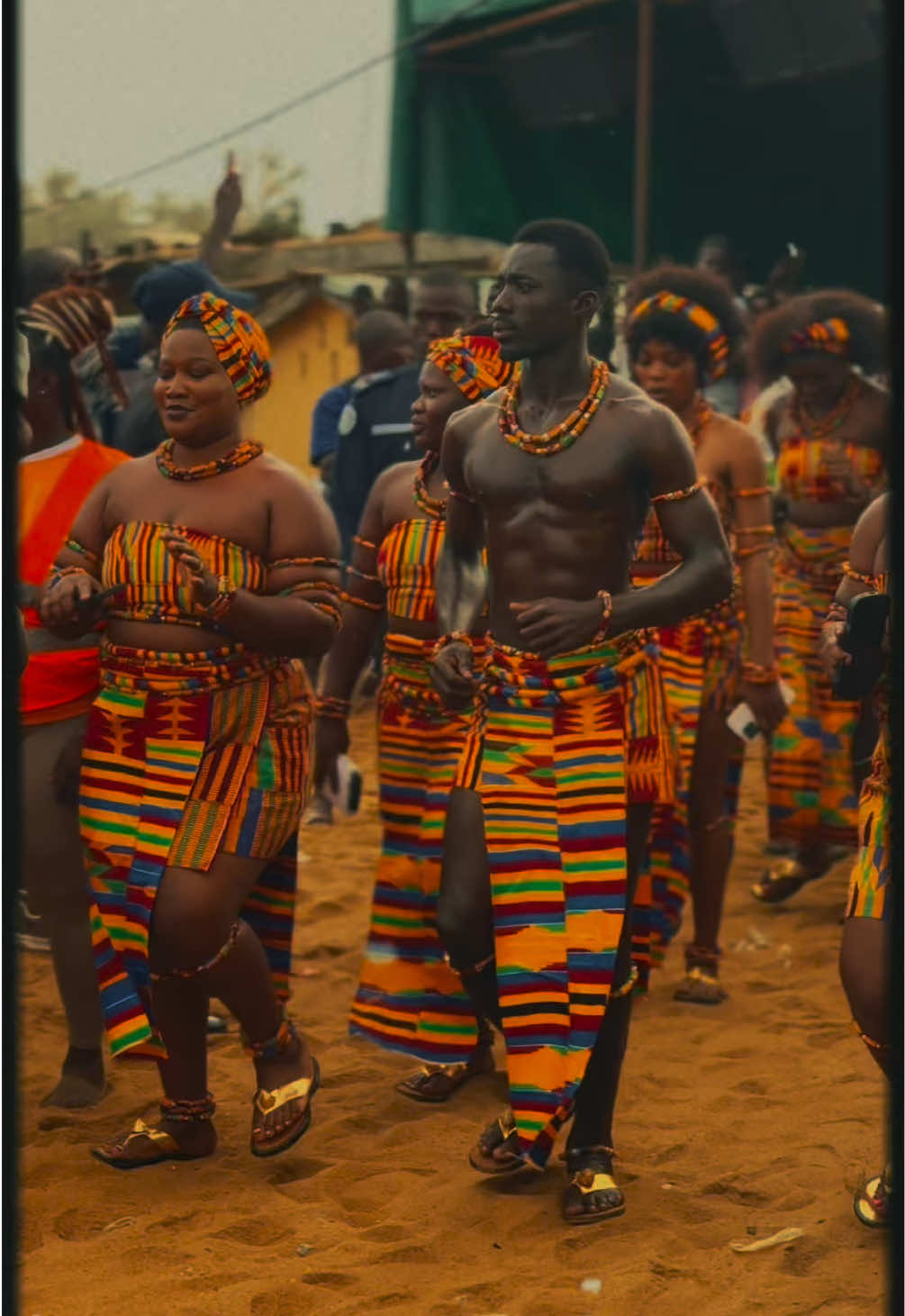 ABISSA 2025, exécution de la danse par les filles de la cour royale.   #ghanatiktok🇬🇭 #tourist #unescoworldheritagesite #francetiktok🇫🇷 #pourtoi