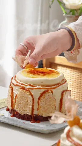 🍮 Salted Caramel Milk Brûlée Cake Homemade and unbelievably delicious! Layers of creamy caramel, milk tea cream, and silky milk skin — smooth, rich, and filled with the warmth of autumn🍂 ⸻ 🧾 Ingredients 🍮 Crème Brûlée Base 	•	2 egg yolks 	•	20g sugar 	•	70g milk 	•	85g heavy cream 🧡 Salted Milk Tea Cream 	•	300g heavy cream (for steeping) 	•	5g black tea leaves 	•	60g white chocolate 	•	2g sea salt 	•	250g heavy cream (for whipping) 	•	25g sugar 🤍 Mascarpone Cream Layer 	•	100g mascarpone cheese 	•	250g heavy cream 	•	20g sugar ✨ Toppings 	•	Pecans 	•	Milk skin 	•	Salted caramel sauce ⸻ 🍳 Instructions 1️⃣ Crème Brûlée Layer Whisk egg yolks and sugar, add milk and cream. Strain, pour into ramekins, and bake in a water bath until set. Chill completely. 2️⃣ Salted Milk Tea Cream Steep black tea in hot cream, strain, then add white chocolate and sea salt. Cool, then whip together with cream and sugar until fluffy. 3️⃣ Mascarpone Cream Whip mascarpone, cream, and sugar until smooth and firm. 4️⃣ Assemble the Cake Layer in this order: brûlée → milk tea cream → milk skin → mascarpone cream. Top with salted caramel sauce and chopped pecans. 🍮 焦糖奶皮子烤布蕾 | Salted Caramel Milk Brûlée Cake 自己做的，好吃到不行！ 焦糖的浓香与咸奶茶奶油交织， 一层奶皮、一层奶油， 柔滑、浓郁又充满秋天的味道🍂 ⸻ 🧾 食材 Ingredients 🍮 烤布蕾层 Brûlée Base 	•	蛋黄 2 个 	•	细砂糖 20g 	•	牛奶 70g 	•	淡奶油 85g 🧡 咸奶茶奶油 Salted Milk Tea Cream 	•	淡奶油 300g（加热） 	•	红茶 5g（泡入奶油中） 	•	白巧克力 60g 	•	海盐 2g 	•	淡奶油 250g（打发用） 	•	糖 25g 🤍 奶油夹层 Mascarpone Layer 	•	马斯卡彭奶酪 100g 	•	淡奶油 250g 	•	糖 20g ✨ 其他装饰 Toppings 	•	碧根果（Pecans） 	•	奶皮子（Milk Skin） 	•	海盐焦糖酱（Salted Caramel Sauce） ⸻ 🍳 做法 Steps 1️⃣ 烤布蕾 蛋黄与糖搅匀，加入牛奶与淡奶油混合。 过筛后倒入模具，水浴法烘烤，冷藏定型。 2️⃣ 咸奶茶奶油 将红茶浸入热淡奶油中，过滤后加入白巧克力、海盐搅融。 冷却后与淡奶油、糖一起打发。 3️⃣ 奶油夹层 马斯卡彭、淡奶油和糖一起打发至顺滑。 4️⃣ 组装蛋糕 底层放烤布蕾 → 奶茶奶油 → 奶皮子 → 奶油夹层。 表面淋上海盐焦糖酱，撒上碧根果碎装饰。 ⸻ ✨ 一口下去是奶香、茶香与焦糖香的完美融合， 柔滑细腻、甜而不腻，真的会爱上💛 #奶皮子蛋糕 #焦糖甜品 #秋日甜点 #在家做甜品 #烤布蕾  