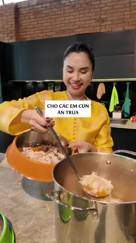 Một buổi trưa Linh vào bếp 😄 #Linhdangfeo 