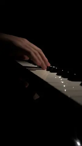 Kiss the Rain ✨🌧️ #yiruma #kisstherain #piano #emotional #aestheticvideo 