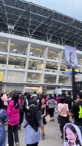 Siapa yang Day 2???? Barengan yukkkk aku cendili niw #deadlineworldtour #blackpink #deadline2025 #bornpinkjakarta #blackpinkinyourarea 