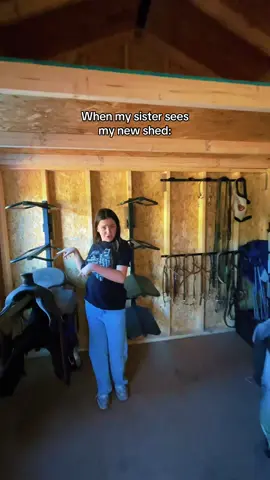 It don’t smell like roaches in here or NOTHING 🪳🪳 @Bostyn🎭🎼 #horsegirl #horsesoftiktok #sisters #equestrian #creatorsearchinsights 