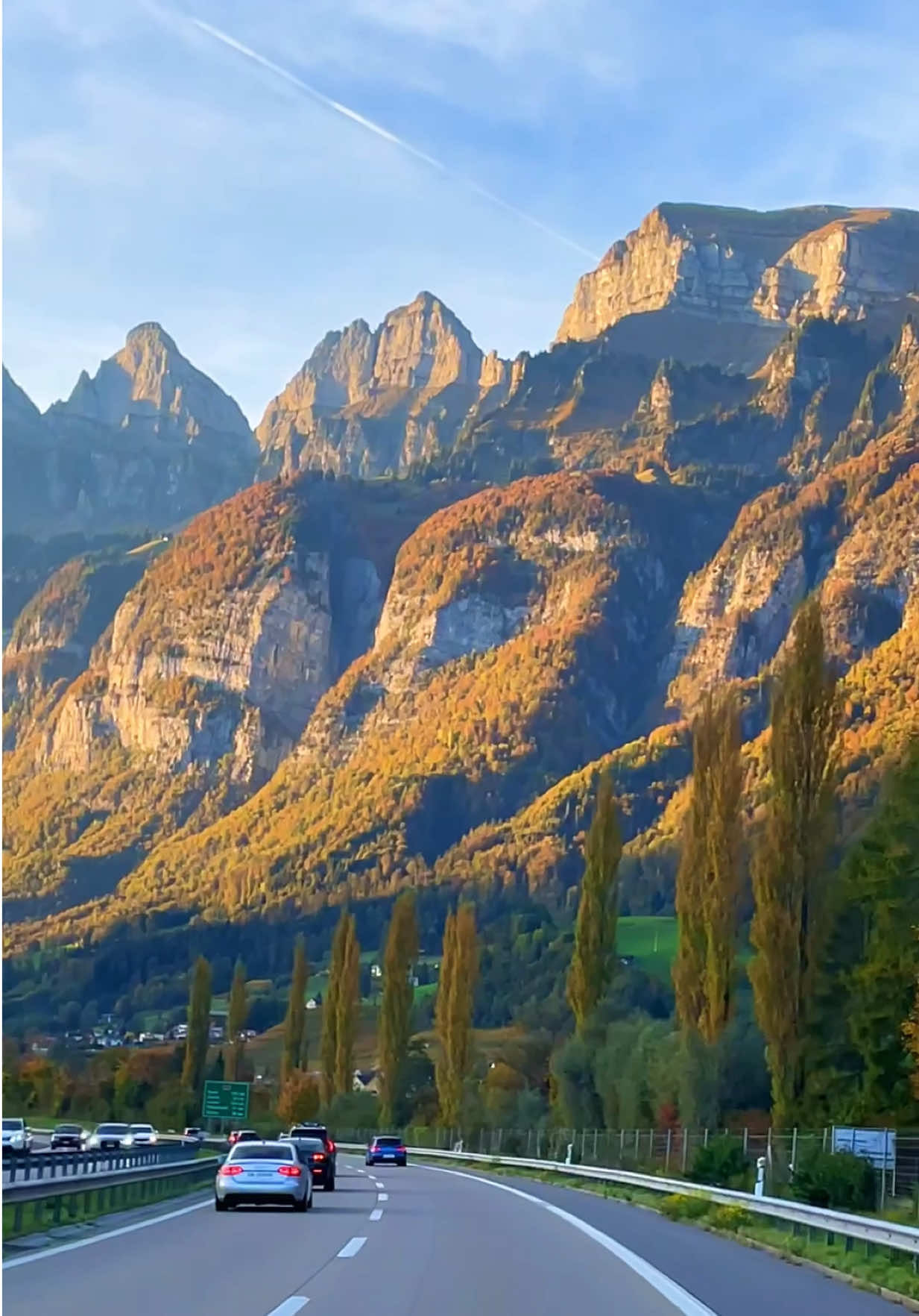 Do you like Switzerland?❤️In my eyes, Switzerland is one of the most beautiful countries in the world! Are you also my opinion? #switzerland #swissbeautiful #nature #swiss #glarus 