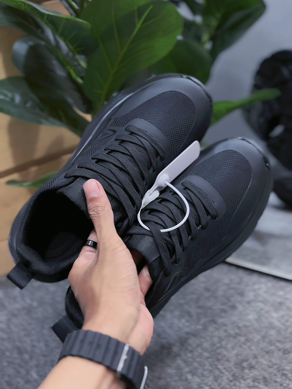 Membalas @pain_2020 sepatu lokal real pict cakep #sepatusneakers #sepaturunning #sepatusekolah #sepatulari 