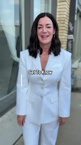 Happy Boss’s Day! Get to know the heart behind D2 Branding, our founder and CEO, Deedra. We’re constantly inspired by her work ethic, discipline and the way she shows up every day for our clients. She leads with a commitment to excellence that pushes us all to do better. We’re grateful to learn from the best!  #founder #ceo #womeninbusiness #femaleentrepreneur #boss 