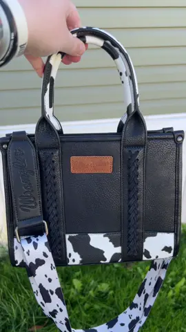 Wrangler Black Accented 🐮 Tote #creatorsearchinsights #tiktokshopfinds 