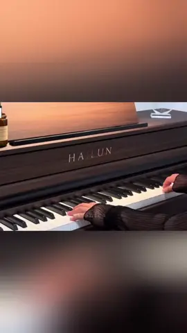 Đã bao giờ nửa đêm không ngủ được ...  Bạn nằm nghĩ về cuộc sống , gia đình , tình cảm , bạn bè , công việc mà bật khóc chưa ..?  Suy cho cùng những phiền não trong cuộc đời được gói trong 12 chữ : Không buông được , nghĩ không thông , nhìn không thấu , quên không nổi . #piano #pianotok #monicapiano_ #MonicaPiano📿 #viral 