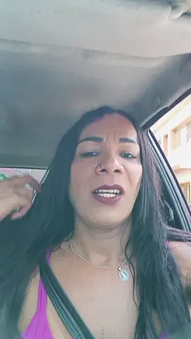 estou no carro ja
