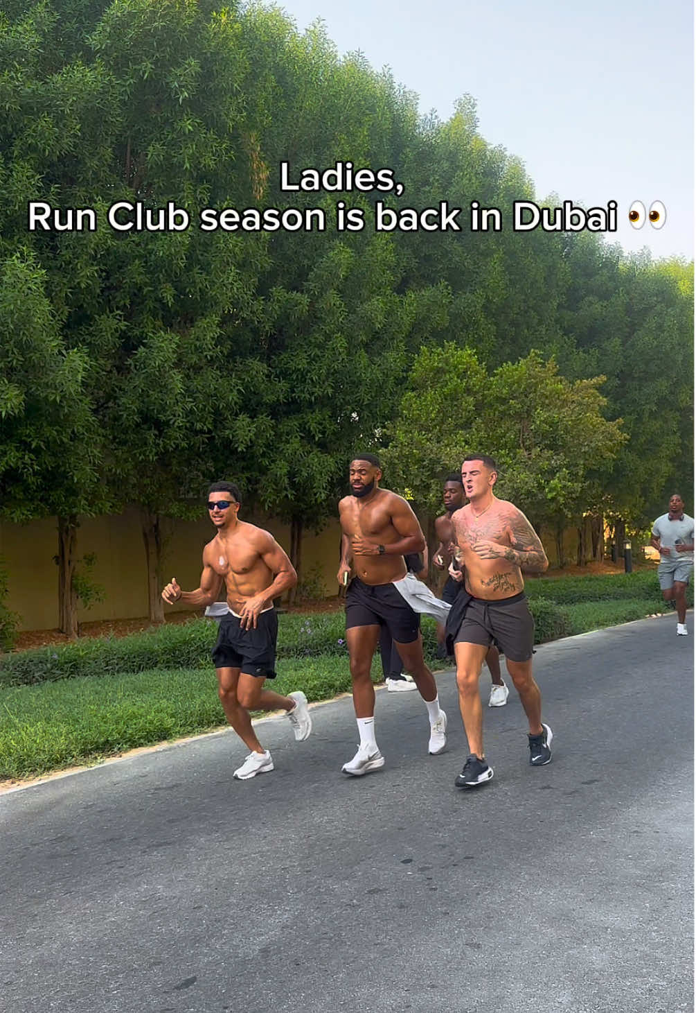 Come for the run, stay for the views 👀😅 . . #cayarunclub #runclubdubai #dubaicommunity #cayadxb #fyp