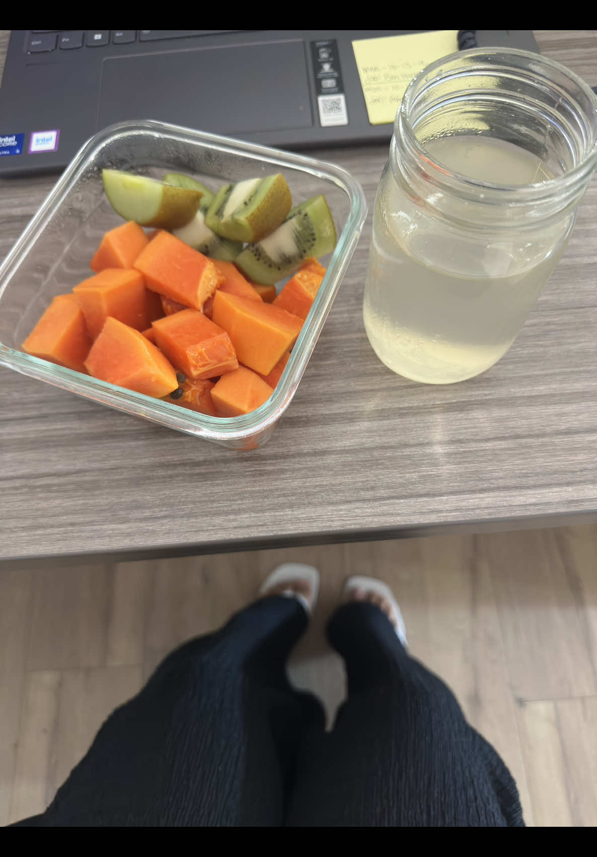 A lil glimpse of my life 💗 @ehplabs oxyshred energy peach rings flavor🍑 use code- NATALI10 for $$ off 