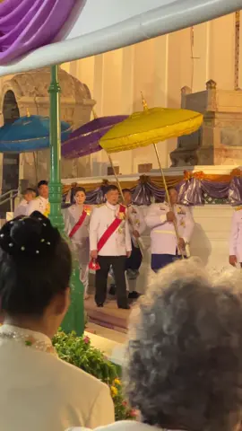เฝ้าฯรับเสด็จ พระบาทสมเด็จพระเจ้าอยู่หัว และสมเด็จพระนางเจ้าฯ พระบรมราชินี เสด็จพระราชดำเนิน พร้อมด้วยสมเด็จพระเจ้าลูกยาเธอ เจ้าฟ้าทีปังกรรัศมีโชติทรงบำเพ็ญพระราชกุศลถวายผ้าพระกฐินณ พระอุโบสถ วัดสุทัศนเทพวราราม ราชวรมหาวิหาร เขตพระนคร กรุงเทพมหานคร#ติดเทรนมาแรงวันนี้ #อย่าปิดการมองเห็น #ฝากติดตามด้วยนะครับ #กดหัวใจ #พระกฐินหลวง