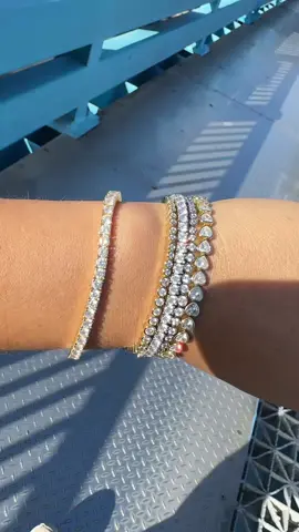 PAVOI #pavoi #pavoijewelry #bracelet #pavoitennisbracelet #accessories 