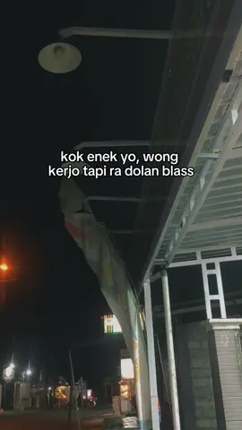 kok enek yo, kok betah yo 😂 #storywa #storytime #jowopride #fyp 
