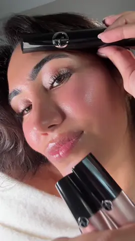 Falling for this glow ✨ Using @Armani beauty Eye Tint in Cold Copper & Blush with Vertigo Lift Mascara for a cozy fall glam. Shop these fall make up at @sephora ✨ #fallmakeup #eyemakeup #armanibeauties #giftedbyarmani #armanibeauty 