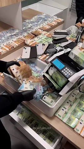 Future Life 💎💸 #motivationtok #luxury #richlife #wealthylifestyle #success 