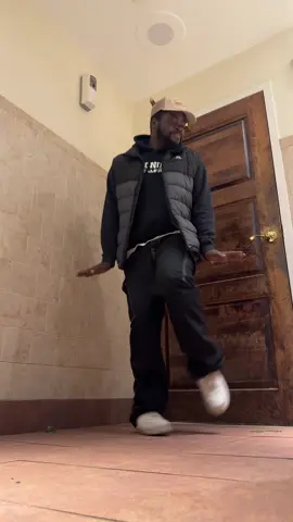 The energy for today 🙂‍↕️🕺🏿#charliebrown #peanut #dance #fyp #fypシ゚ 