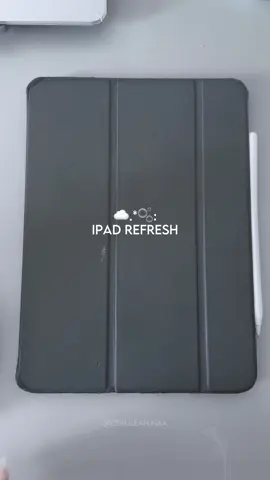 ipad refresh with @ESR US !!☁️.*🫧: love this ipad casing sm🤍 #studytok #esrtech #esripadcase #ipadprom5 #listeningapp 