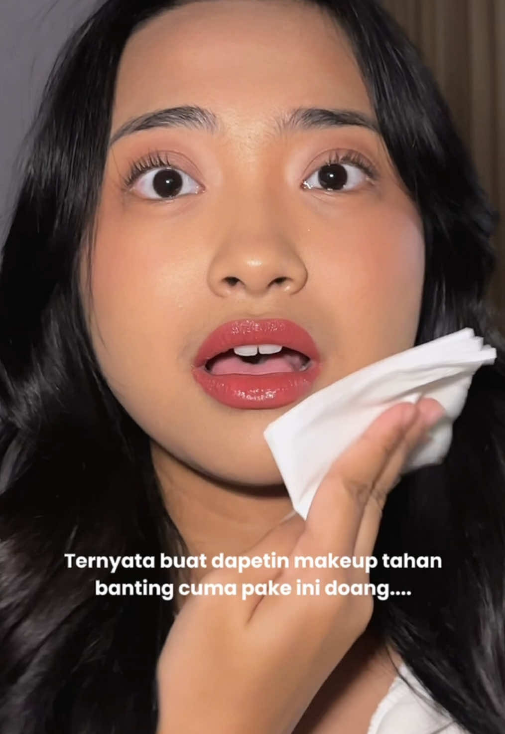Ternyata makeup longlasting tuh cuma pake ini doang ya… #dazzlemeindonesia #dazzlemebeauty #dazzletheworld #flawlessmakeup #settingspray 