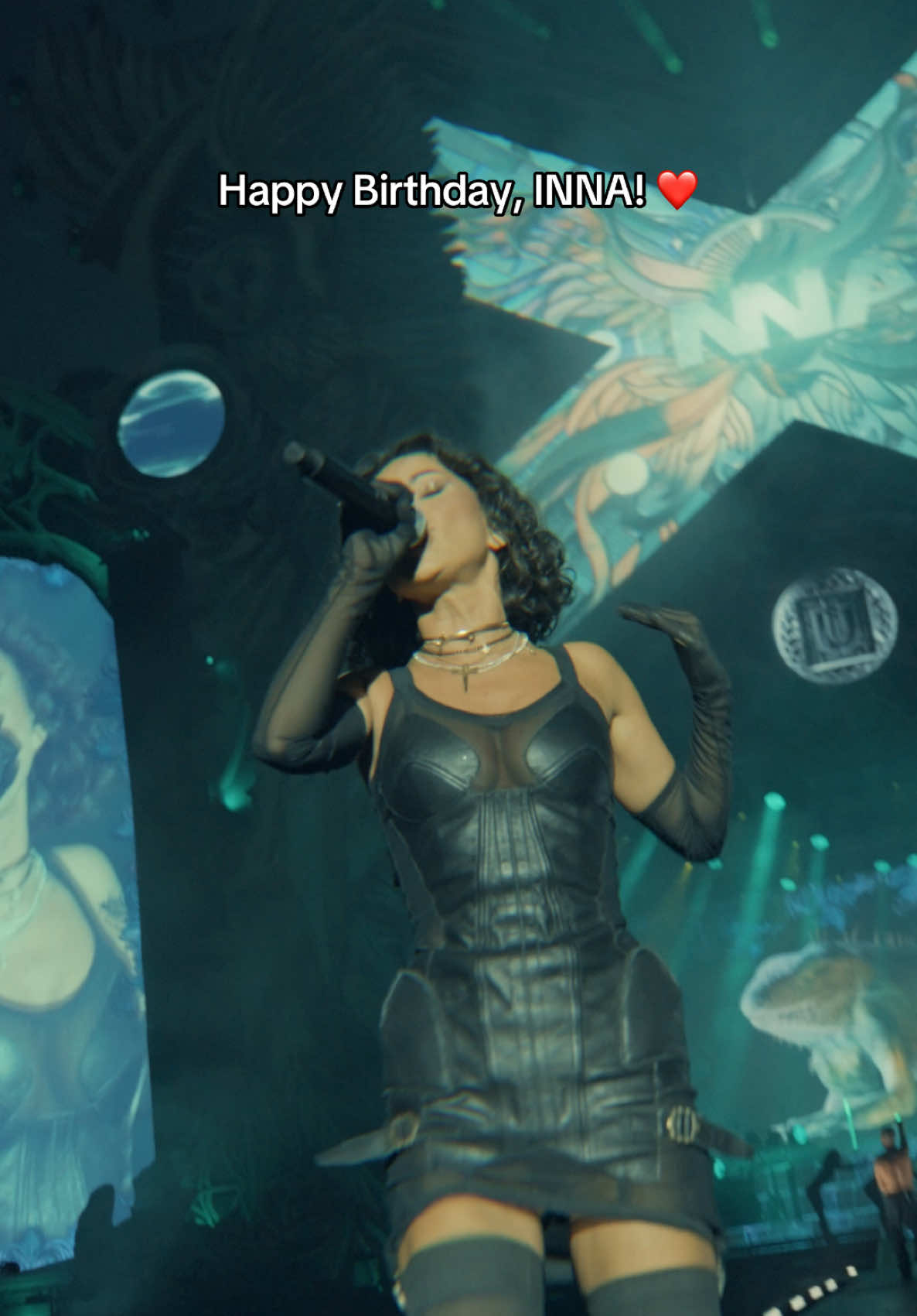 La mulți ani, @INNA regina! ❤️ 