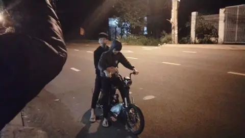 ngầu quá rồi y phiu 🤣#xuhuong #iloveyoutiktok #kenyantiktok @Siêu nhân đen 