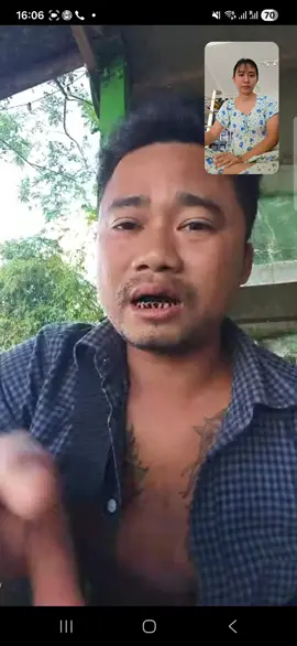 ဘယ်လိုကြောင့်နဲ့မှ မဝေးချင်တာပါ ကိုကိုရေ မပြည့်စုံတဲ့ ဘဝမို့ တခါတလေကျ အားနားမိတယ် ဟန်ဆောင်နေရတာလည်း ပင်ပန်းတယ်  တကယ်ဆို နိုင်ငံရပ်ခြား သူများအိမ်မှာ တစ်နာရီဆောင် မနေချင်ပါဘူးကွယ်