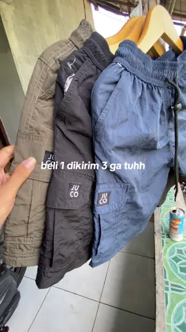 celana pendek cargo parasut beli 1 dikirim 3 lagi promo gays😎#celanacargoparasut #celanapendek#celanapria#celanapendekcargo 