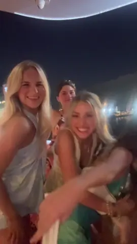 aw🥹🥹🥹🥹 besties