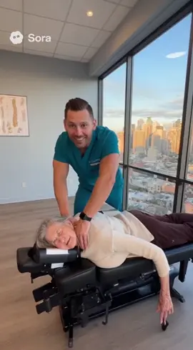 is she okay??!?! 📉#chiropractor #sora #neckpain #chiro 