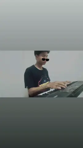 🎼river flows in you 🎶 လျှောက်တီး😁