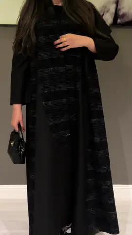 لافت #عبايات #شتويه #عبايا 