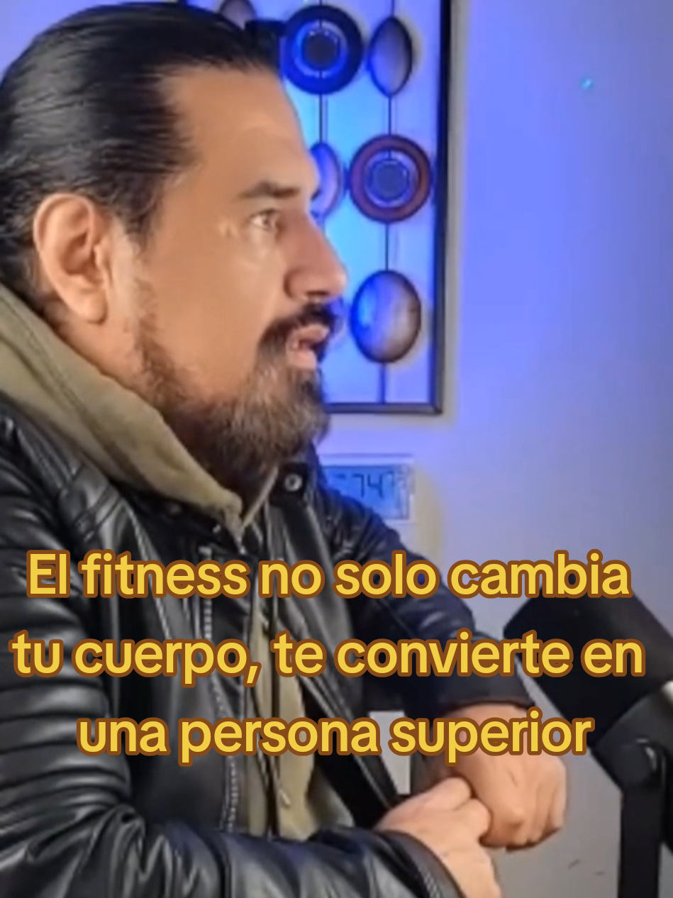 MOTIVACION FITNESS  El fitness no solo cambia tu cuerpo, te convierte en una persona superior. 💪 Cada entrenamiento forja tu carácter, tu mente y tu energía. 🔥 Mientras otros se rinden, tú sigues. Porque no entrenas solo por estética… entrenas para dominar tu vida. ⚡ #MotivaciónDiaria #FitnessMental #SuperaciónPersonal #Disciplina #Fitness  