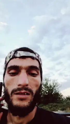 Allah hec bir valdeyini atanin yaninda aciz qoymasın 