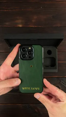 Crafting a sleek iPhone case and AirPods cover from real leather – pure style, pure handmade 🔥📱🎧 #leathercraft #handmadestyle #iphonecase #airpodscase #craftedwithcare