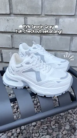 cewek tuh harus ngopi pake outfit badai hehehehe #pvnseorin #rekomendasisepatu #sepatuwanita  #pvn #fyp  