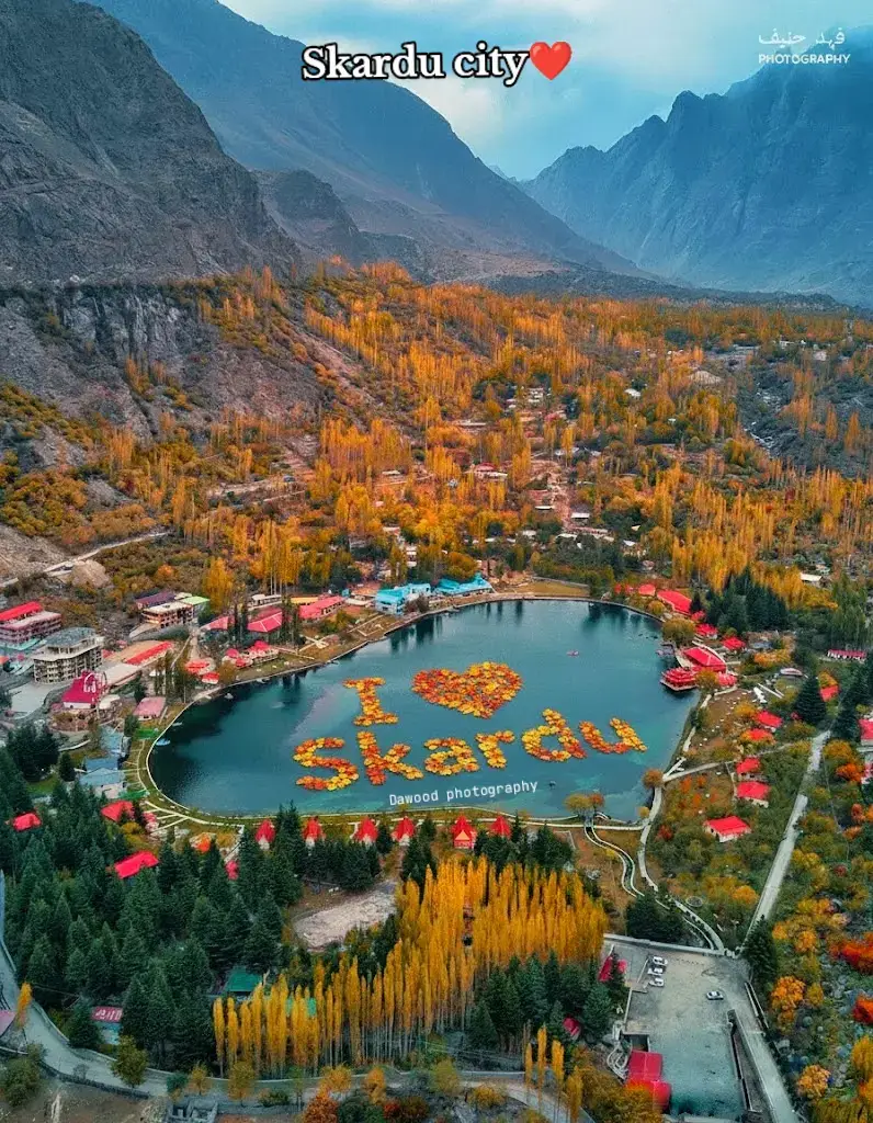 Skardu City glowing beautifully in autumn colors 🍂 #skardu #gilgetbaltistan  #fypppppppppppppppppppppp  #autumnvibes #tiktokviral  @skardu_01  @Skardu Traveller  @I ❤️ skardu  @tiktok creators  @skardu queen👰‍♀️  @SkarDu Girl 💝  @skardu girl 