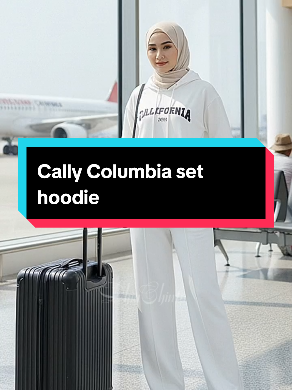 Comeeiii dooh Cally Columbia set hoodie ni.. Tak tebal tak nipis.. Material lembut je..tak rugi tau kalau korang grab. Warna menarik.. Harga mur2 je.. #sethoodie #hoodie #bajuhoodie 