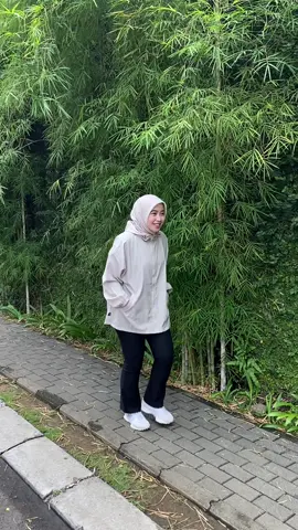 Rekomendasi outfit jaket buat olahraga? Kimmy Jacket jawabannya!✨ #zave #jaketzave #jaketoversize #jaketolahraga #rekomendasijaket 