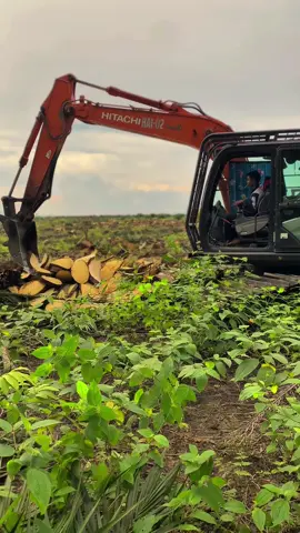 Izin suhu🙏#fyp #foryoupage #excavator #hitachi 