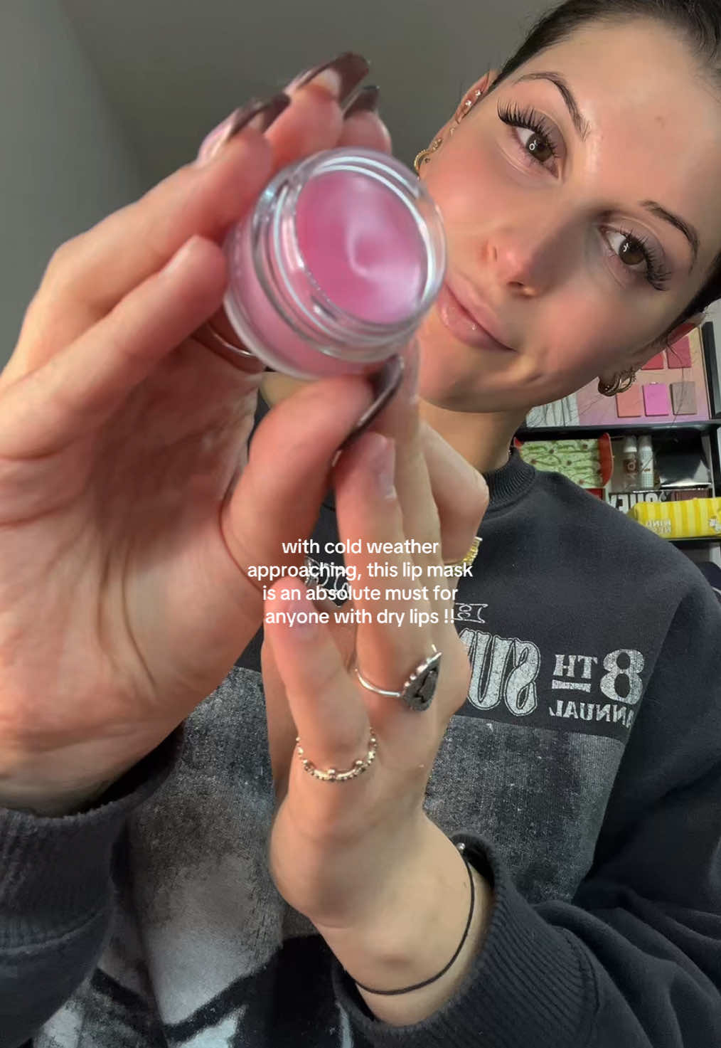 I can already feel my lips getting chapped 😩💔 #lippie #lipmask #drylips #lipgloss 