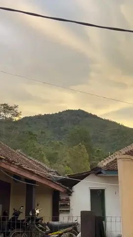 mencintai tidak harus memiliki✨ #gunungkarangpandeglang #pyfffffffff