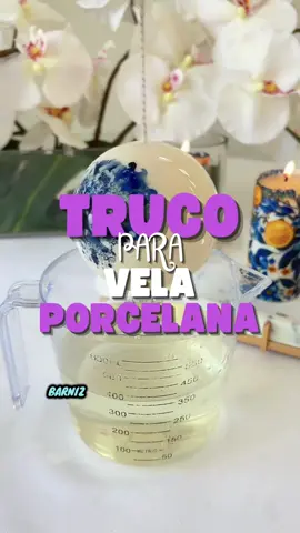 ✨ Tip rápido para tus velas efecto porcelana ✨ Usa barniz acrílico o a base de agua para lograr ese acabado brillante y elegante 🤍 💡 Pequeños detalles que hacen lucir tu arte 🕯️ 👉 Aprende más tips en el curso — enlace en bio.       #VelasNavideñas #CreaYEmprende #VelasArtesanales #velas 