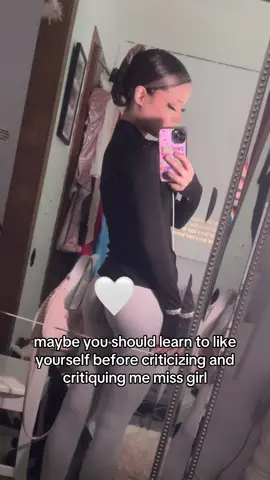 got a doctors visit today and i just realized i lost way too much weight, like scary amount :( i dont have an eating problem but that was just kinda scary to see #random #vent #ilikecats #meow #me 