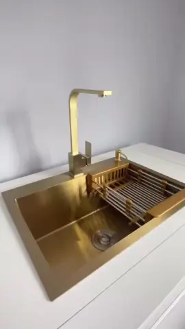 Dê uma olhada em Cuba Pia Inox Dourada Quadrada Cozinha Gourmet 60cm com Acessórios por R$432,00. Compre na Shopee agora! https://s.shopee.com.br/9fCK7Isq34