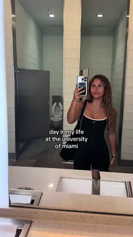 here’s a #diml at #umiami 🌴 #fyp #universityofmiami #collegedayinmylife 