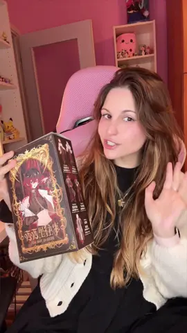 Blind Box di fighi siciliani…? Beh, eccole 👀🤣♥️ Da @Shook.milano ho trovato queste, che hanno il nome di “The Past in Sicly”. Sono delle bjd di personaggi maschili simil anime, con un sacco di punti di articolazione. Per il prezzo, davvero fighissime. Il mio preferito era MARCELLO, ma sono felice anche con quello che ho trovato: EDOARDO 🤣♥️ insomma, imperdibili se amate il genere 💕 #blindbox #anime #thepastinsicily #unboxing #sicilia 
